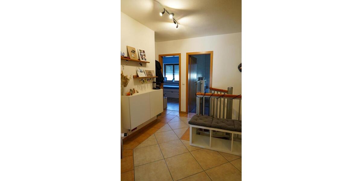 Erdgeschoßwohnung Geisenfeld - 4 Zimmer, 108 m&sup2;, 390.000&euro; | Angebot:25456908