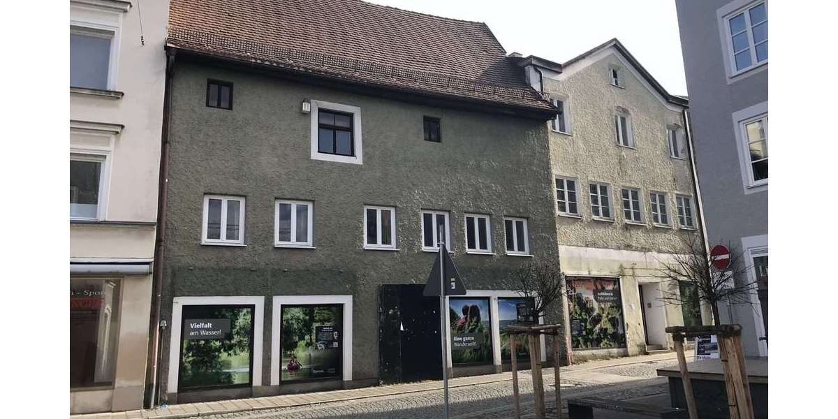 Einfamilienhaus Eichstätt - 12 Zimmer, 397 m&sup2;, 235.000&euro; | Angebot:26068773