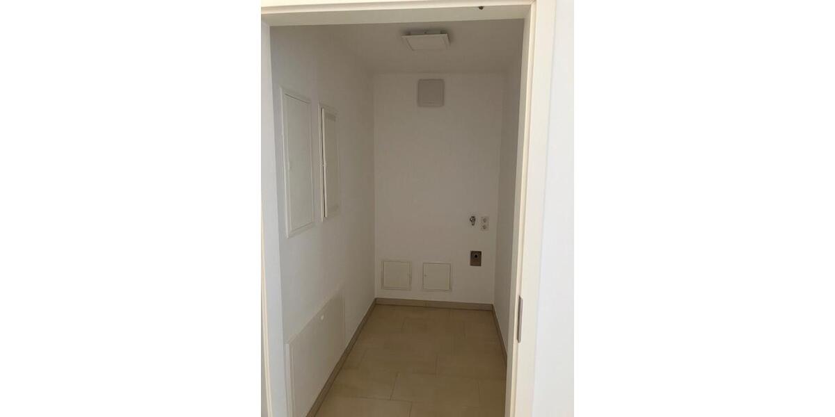 Erdgeschoßwohnung Karlskron - 3 Zimmer, 74 m&sup2;, 810&euro; | Angebot:25745888