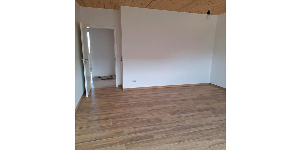 Etagenwohnung Großmehring - 4 Zimmer, 115 m&sup2;, 1.570&euro; | Angebot:27617653