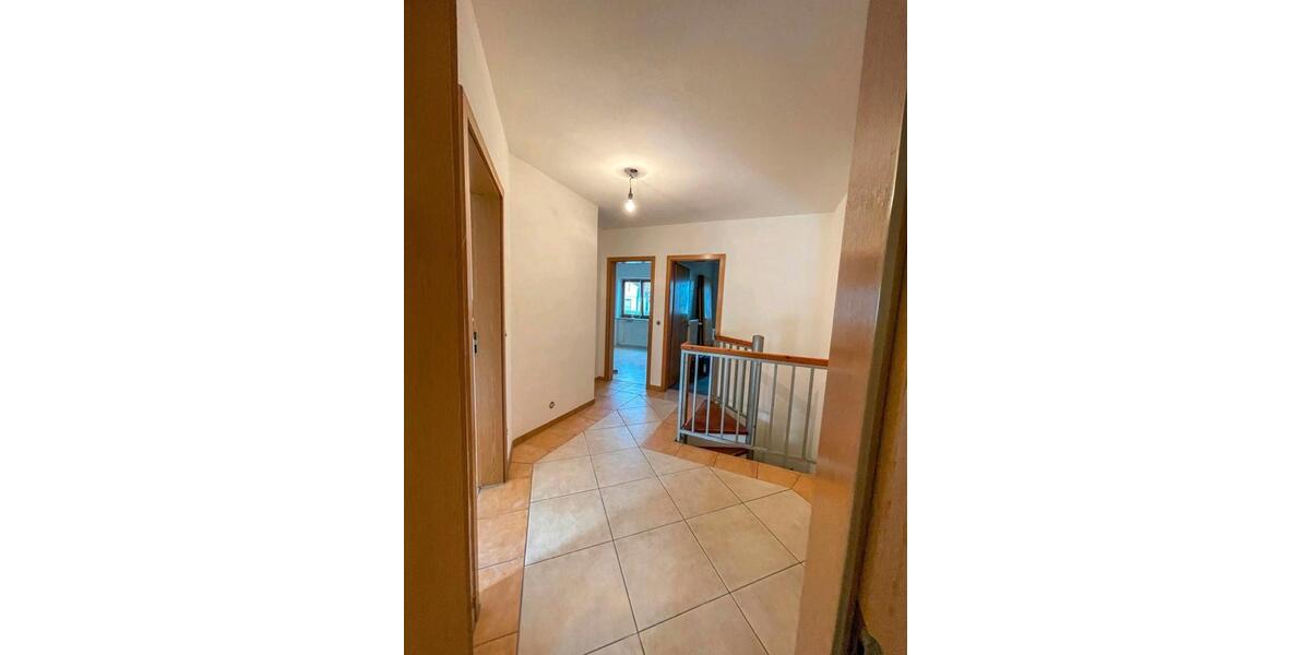 Erdgeschoßwohnung Geisenfeld - 4 Zimmer, 108 m&sup2;, 390.000&euro; | Angebot:25456908