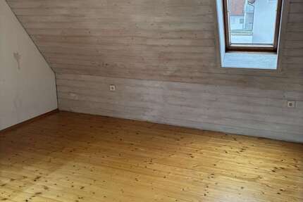 Haus Ingolstadt Nordost - 5 Zimmer, 160 m&sup2;, 1.250&euro; | Angebot:27669244