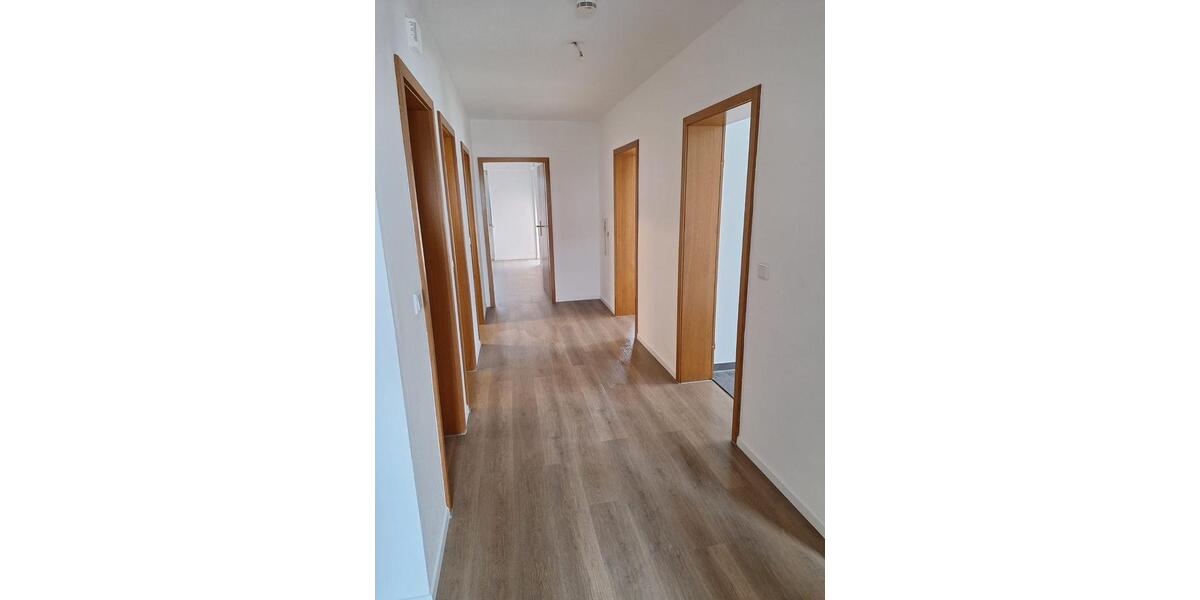 Etagenwohnung Denkendorf - 4 Zimmer, 88 m&sup2;, 850&euro; | Angebot:25951807