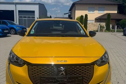 Peugeot 208 52.000 km 14.700 &euro; Neustadt a.d. Donau 93333