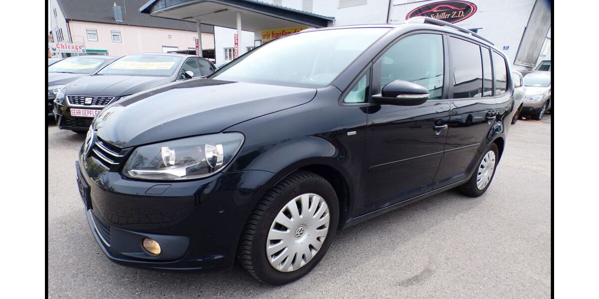 VW Touran 133.606 km 11.999 &euro; Manching 85077