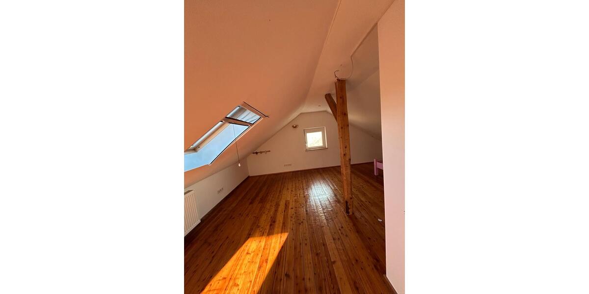 Einfamilienhaus Eichstätt - 8 Zimmer, 180 m&sup2;, 540.000&euro; | Angebot:25404541