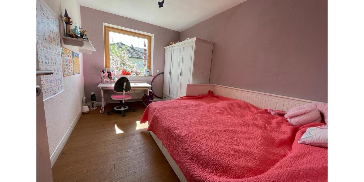 Einfamilienhaus Wettstetten - 10 Zimmer, 245 m&sup2;, 915.000&euro; | Angebot:26305290