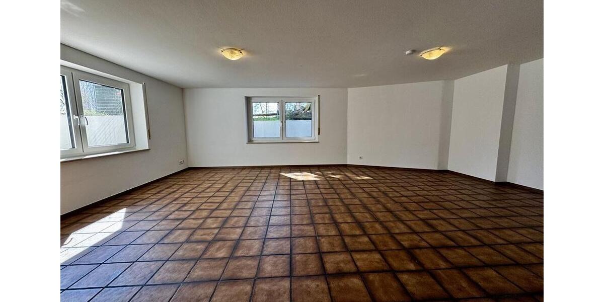 Erdgeschoßwohnung Neuburg an der Donau - 1 Zimmer, 64 m&sup2;, 590&euro; | Angebot:25881256