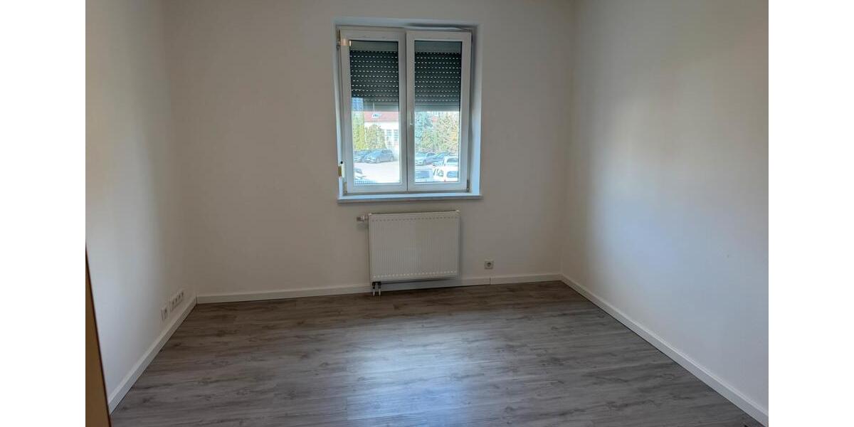 Etagenwohnung Ingolstadt Nordost - 4 Zimmer, 110 m&sup2;, 1.500&euro; | Angebot:24867409