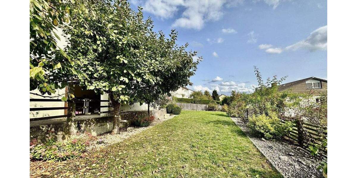 Mehrfamilienhaus, Wohnhaus Eichstätt Landershofen - 9 Zimmer, 232 m&sup2;, 610.000&euro; | Angebot:25934075