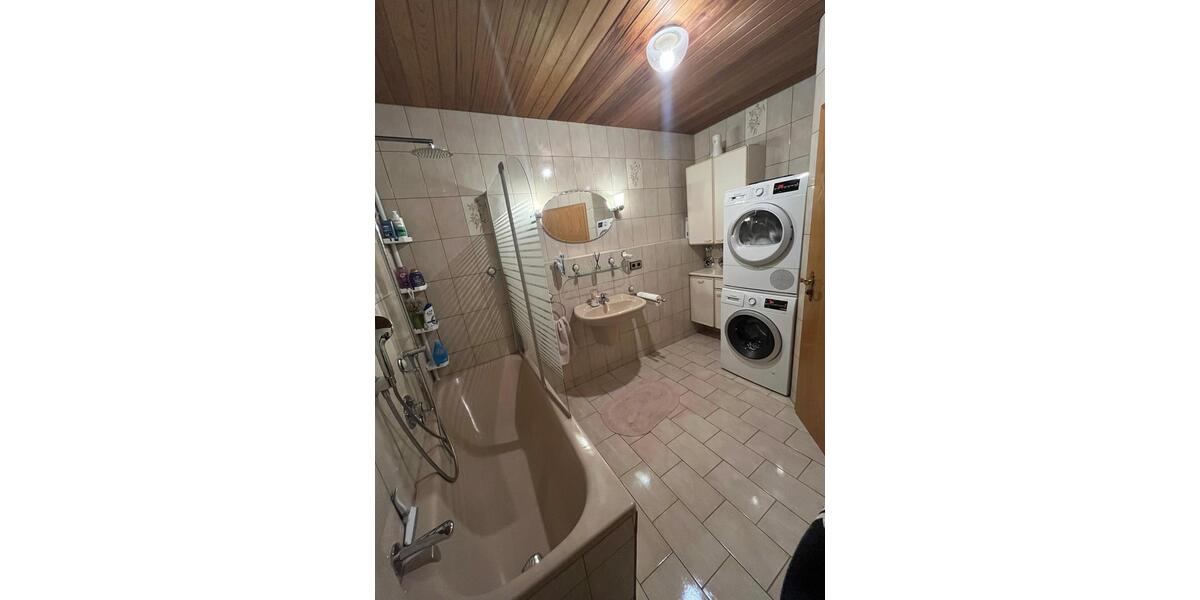 Etagenwohnung Ingolstadt Nordost - 2 Zimmer, 83 m&sup2;, 1.050&euro; | Angebot:25811058