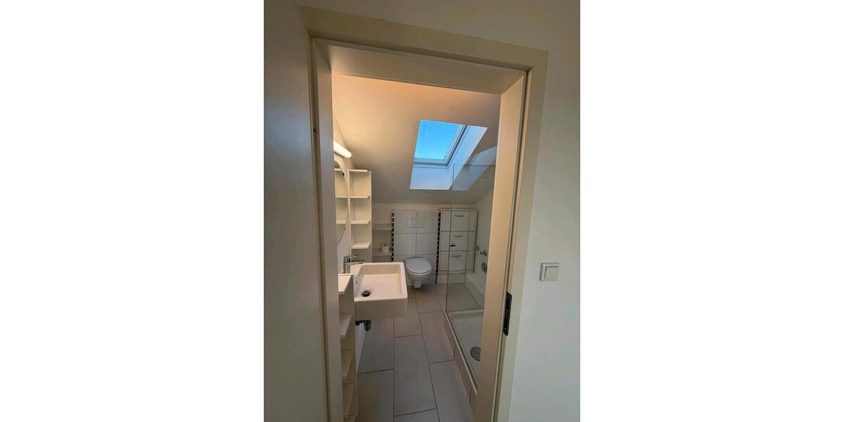 Dachgeschoßwohnung Ingolstadt Friedrichshofen-Hollerstauden - 2 Zimmer, 64 m&sup2;, 1.100&euro; | Angebot:27617402