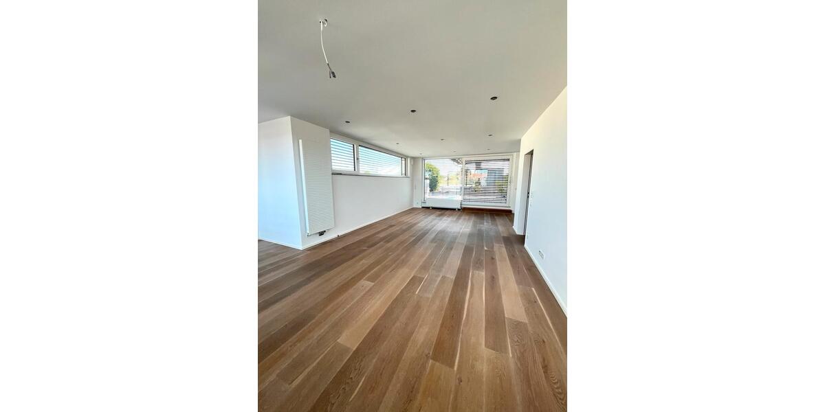 Einfamilienhaus Ingolstadt - 2.5 Zimmer, 114 m&sup2;, 2.300&euro; | Angebot:27593334
