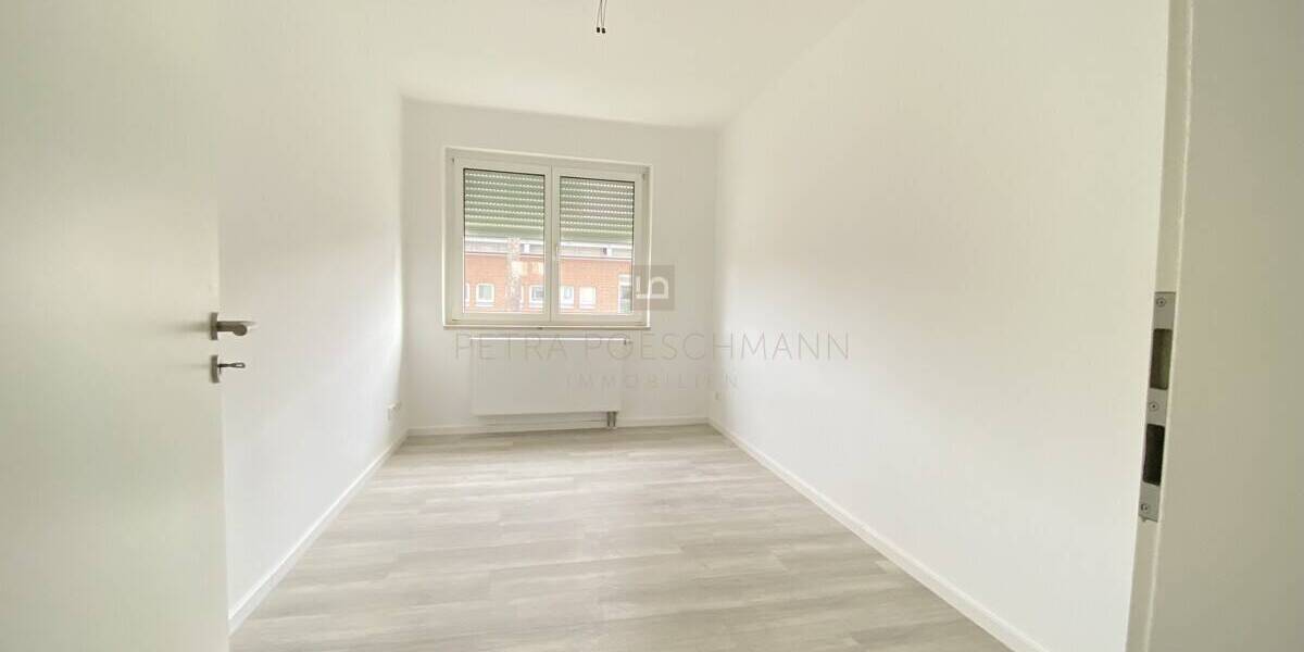 Mehrfamilienhaus, Wohnhaus Ingolstadt Nordost - 7 Zimmer, 171 m&sup2;, 699.000&euro; | Angebot:26630154