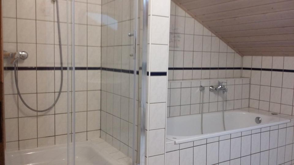 Dachgeschoßwohnung Ingolstadt Nordost - 4 Zimmer, 105 m&sup2;, 1.290&euro; | Angebot:27606225