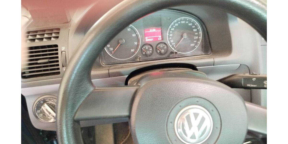 VW Touran 250.000 km 800 &euro; Denkendorf 85095