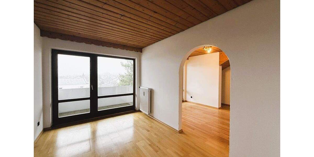 Etagenwohnung Wettstetten - 4 Zimmer, 180 m&sup2;, 1.350&euro; | Angebot:25670025