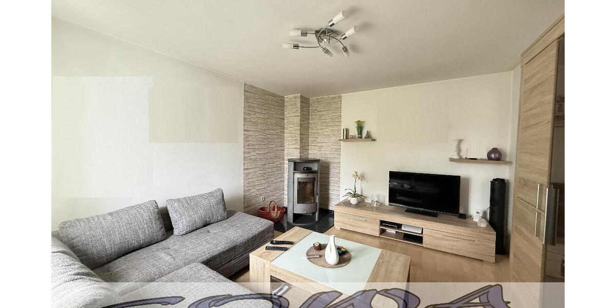 2 Wohneinheiten zusammengelegt! Helle, schöne 5 Zimmer mit Balkon und mit Garage in Neuburg - Ein Objekt von Ihrem Immobilienpartner SOWA Immobilien und Finanzen - 5- Neuburg | Angebot:25977736