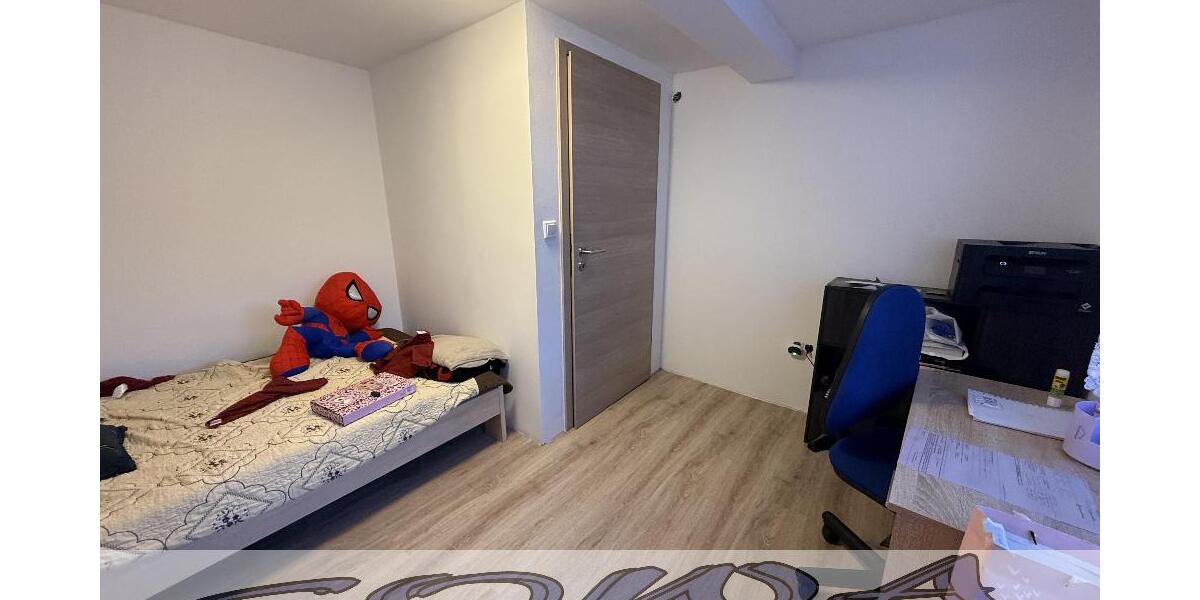 Modernisiertes Einfamilienhaus in Wellheim mit , Nebenräumen und Carport - Ein Objekt von Ihrem Immobilienpartner SOWA Immobilien und Finanzen - Einfamilienhaus Wellheim | Angebot:24676688