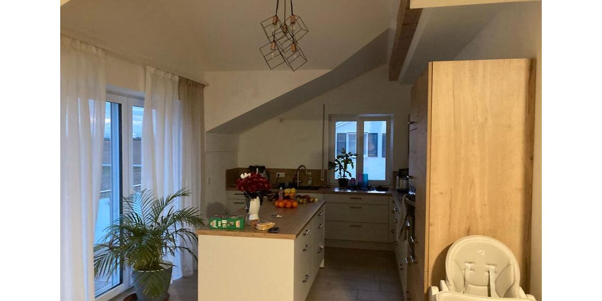 Etagenwohnung Pförring - 4 Zimmer, 129 m&sup2;, 1.050&euro; | Angebot:26045129