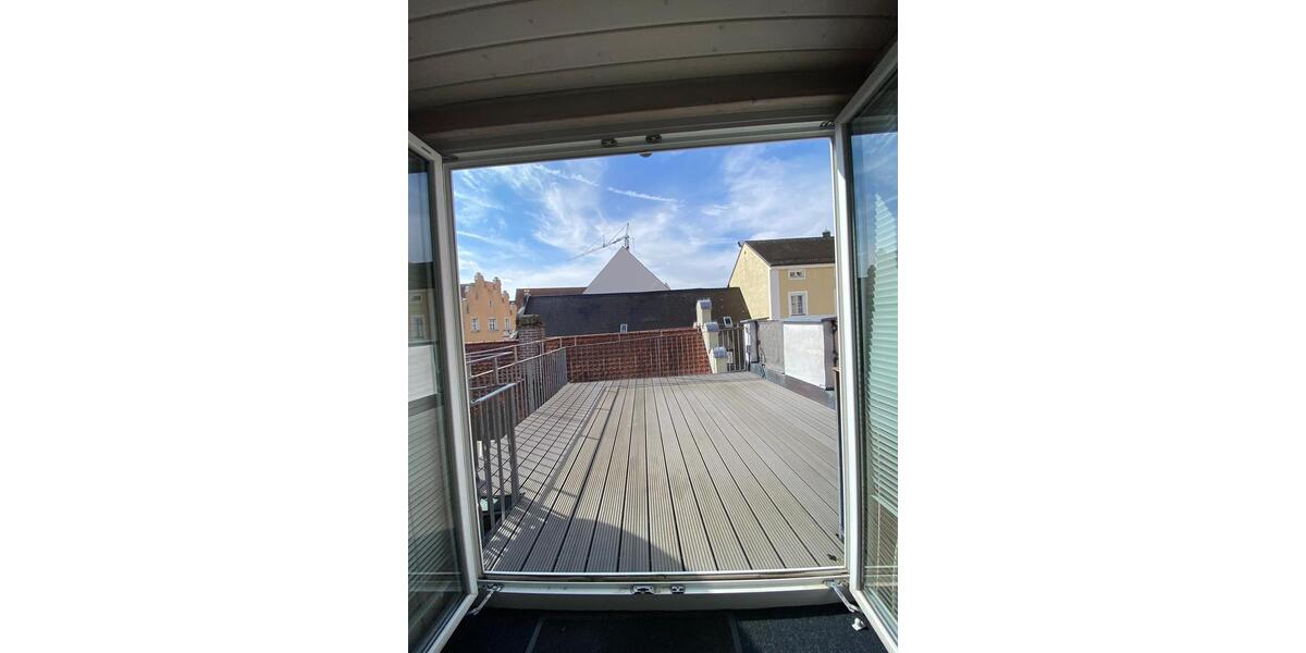 Dachgeschoßwohnung Ingolstadt - 3 Zimmer, 95 m&sup2;, 1.200&euro; | Angebot:26648208