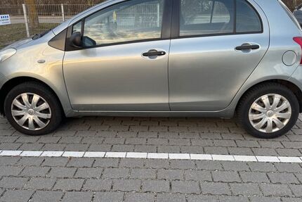 Toyota Yaris 94.803 km 2.750 &euro; Ingolstadt 85057