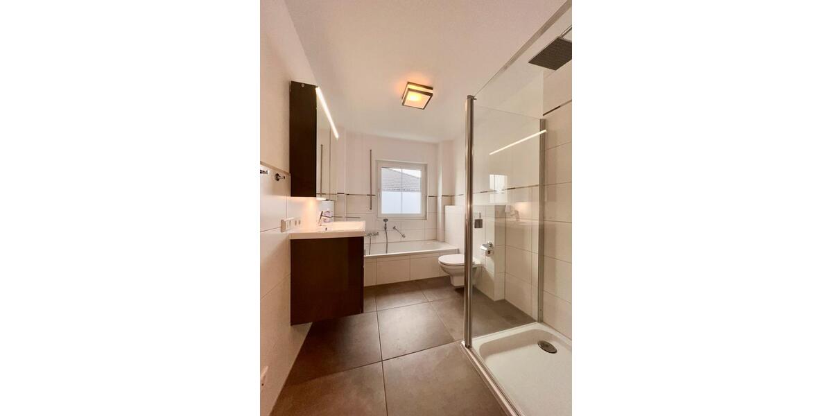 Etagenwohnung Hepberg - 3 Zimmer, 88 m&sup2;, 1.300&euro; | Angebot:26461586