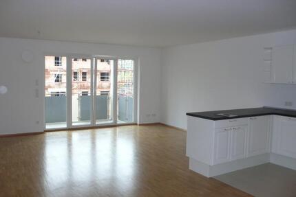 Wohnung Ingolstadt - 3 Zimmer, 82 m&sup2;, 990&euro; | Angebot:26013046