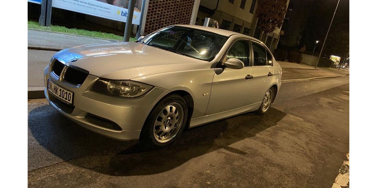 BMW 318 240.000 km 700 &euro; Kösching 85092