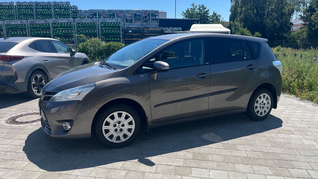 Toyota Verso-S 25.000 km 15.950 &euro; Wolnzach 85283