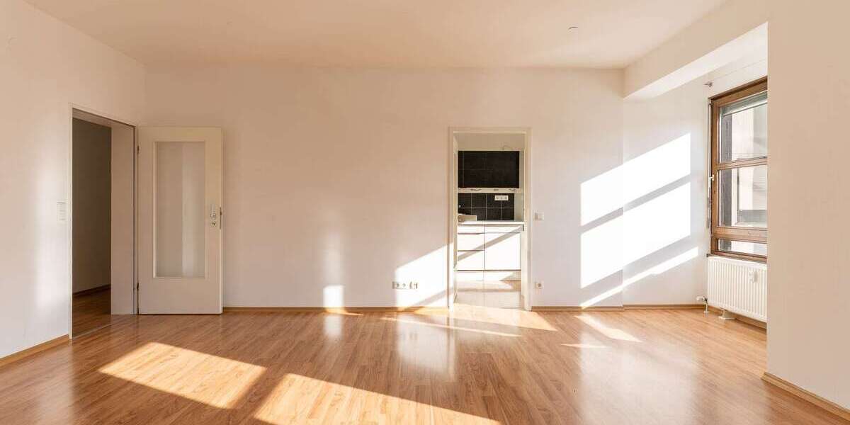Etagenwohnung Neuburg an der Donau - 3 Zimmer, 90 m&sup2;, 260.000&euro; | Angebot:25790136