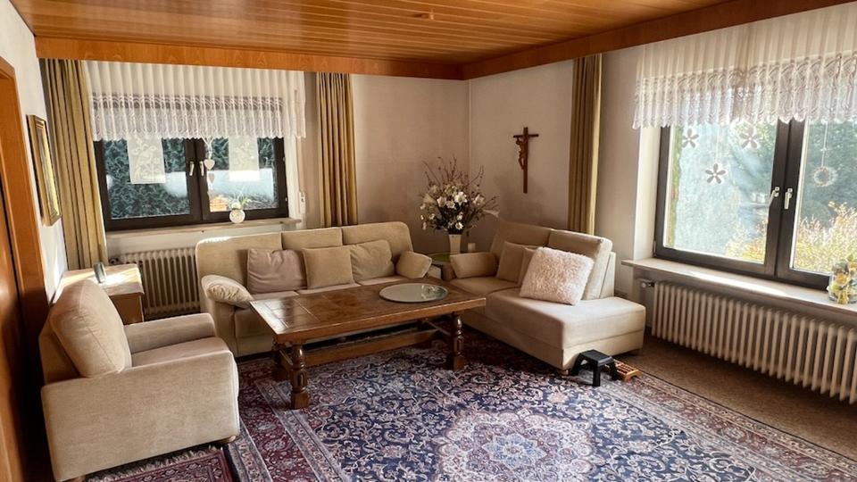 Einfamilienhaus Schrobenhausen - 8 Zimmer, 240 m&sup2;, 649.000&euro; | Angebot:25025822