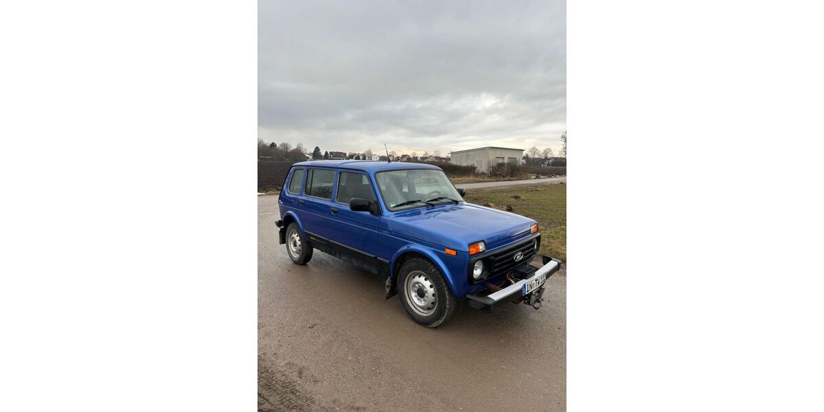 Lada Niva 15.000 km 14.000 &euro; Ingolstadt 85055