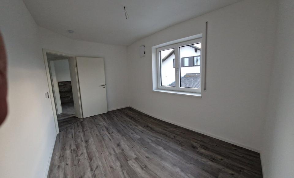 Etagenwohnung Pförring - 3 Zimmer, 64 m&sup2;, 810&euro; | Angebot:25948005