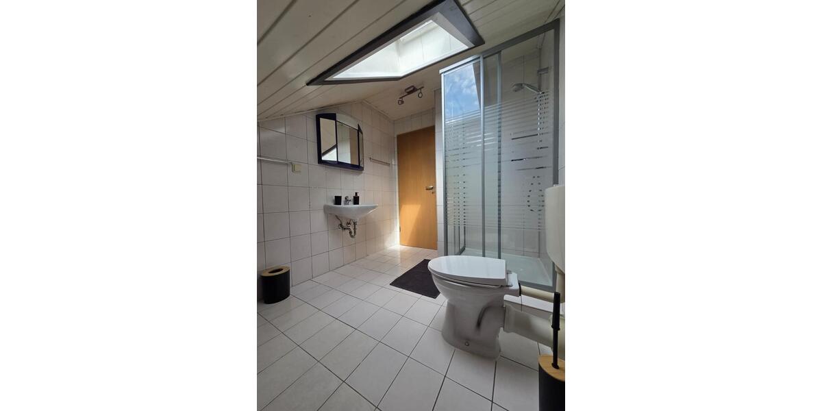Dachgeschoßwohnung Karlskron - 2 Zimmer, 38 m&sup2;, 780&euro; | Angebot:26450012
