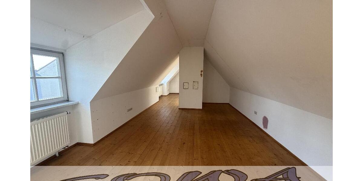 Charmantes Stadthaus in zentraler Lage in Neuburg - ideal für Familien oder Paare - Ein Objekt von Ihrem Immobilienpartner SOWA Immobilien und Finanzen - Mehrfamilienhaus, Wohnhaus Neuburg | Angebot:26897113