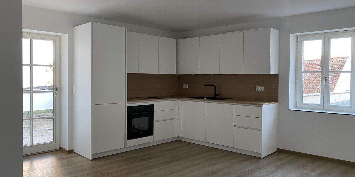 Etagenwohnung Schrobenhausen - 3 Zimmer, 113 m&sup2;, 1.150&euro; | Angebot:25682857
