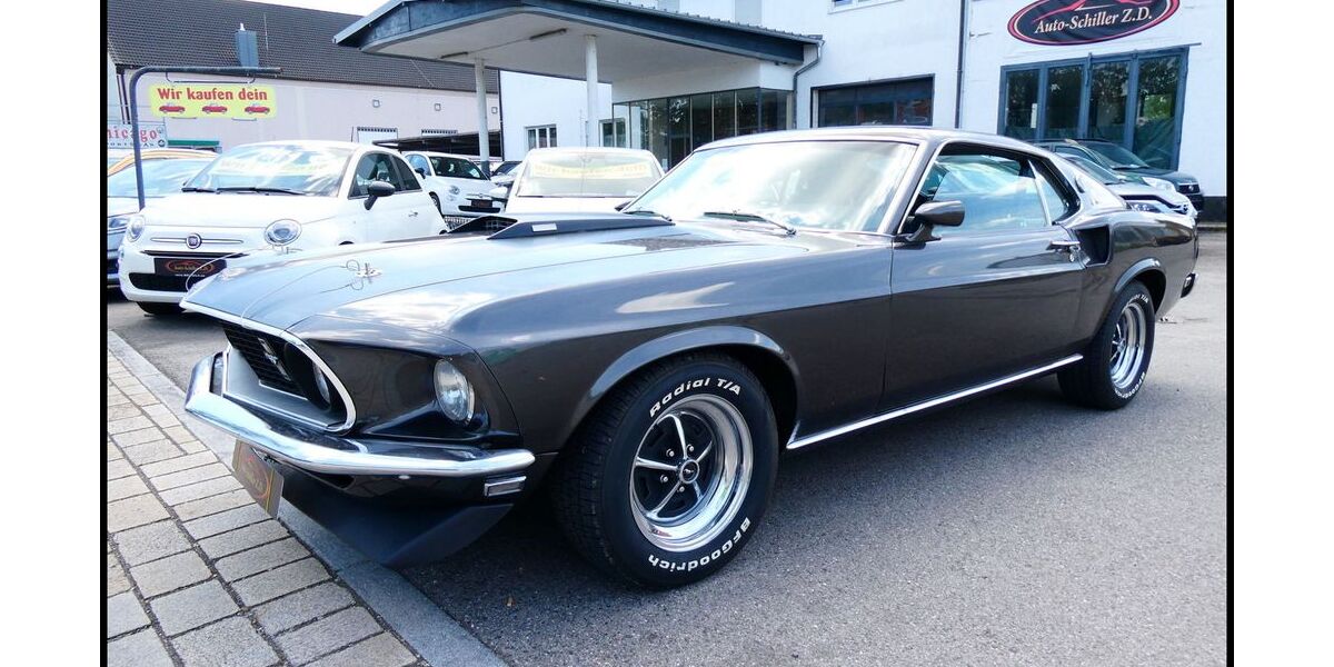 Ford Mustang 97.800 km 89.999 &euro; Manching 85077