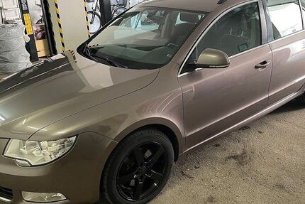 Skoda Superb 195.000 km 4.990 &euro; Kösching 85092