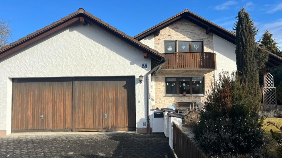 Einfamilienhaus Schrobenhausen - 8 Zimmer, 240 m&sup2;, 649.000&euro; | Angebot:25025822