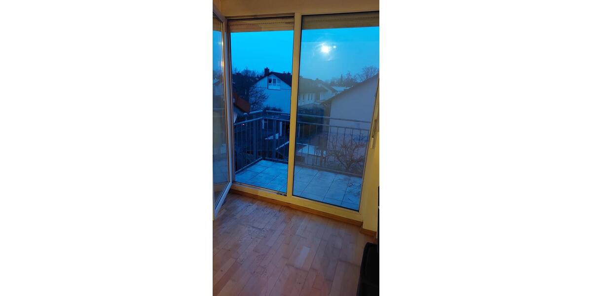 Dachgeschoßwohnung Ingolstadt Friedrichshofen-Hollerstauden - 1 Zimmer, 38 m&sup2;, 550&euro; | Angebot:25887699