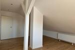 Dachgeschoßwohnung Böhmfeld - 3 Zimmer, 85 m&sup2;, 1.150&euro; | Angebot:25218988