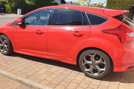 Ford Focus 105.000 km 11.200 &euro; Baar-Ebenhausen 85107