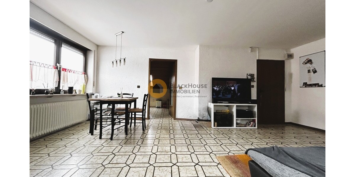 Ein-Zwei-Familienhaus mit Garagen, grosses Grundstück in schöner Ortsrandlage - Zweifamilienhaus Hepberg | Angebot:25234782