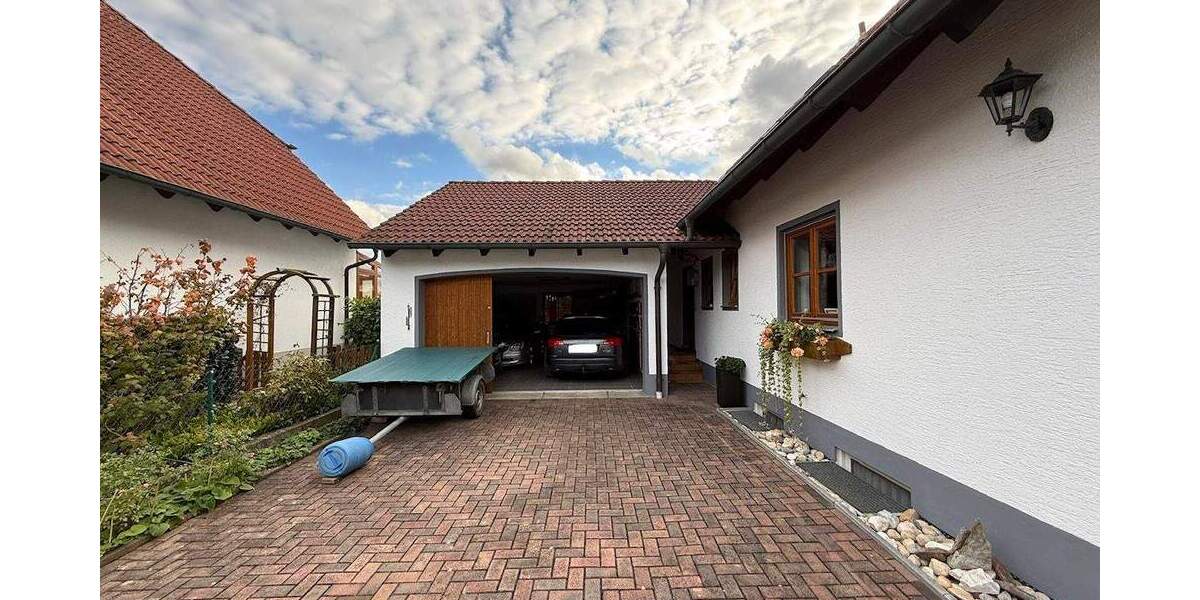 Mehrfamilienhaus, Wohnhaus Neuburg an der Donau Heinrichsheim - 6 Zimmer, 208 m&sup2;, 719.000&euro; | Angebot:25729938