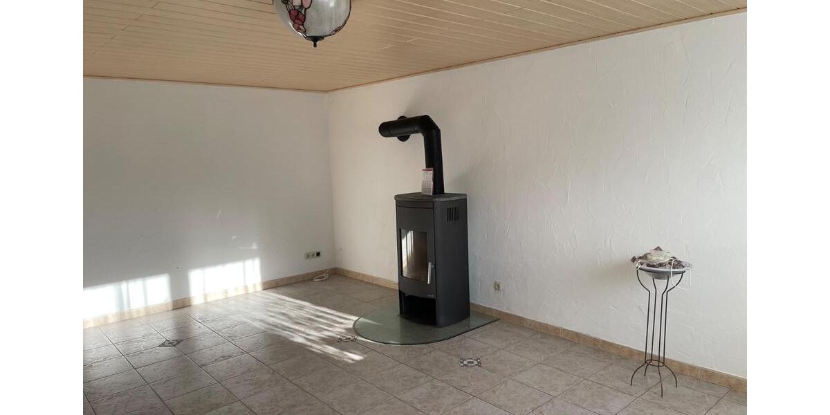 Einfamilienhaus Neustadt an der Donau - 3 Zimmer, 180 m&sup2;, 1.100&euro; | Angebot:26395377