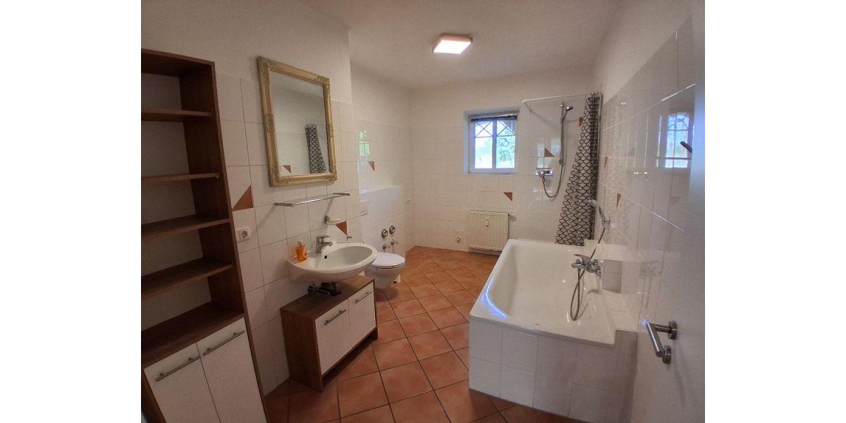 Erdgeschoßwohnung Wolnzach - 2 Zimmer, 95 m&sup2;, 1.100&euro; | Angebot:25655649