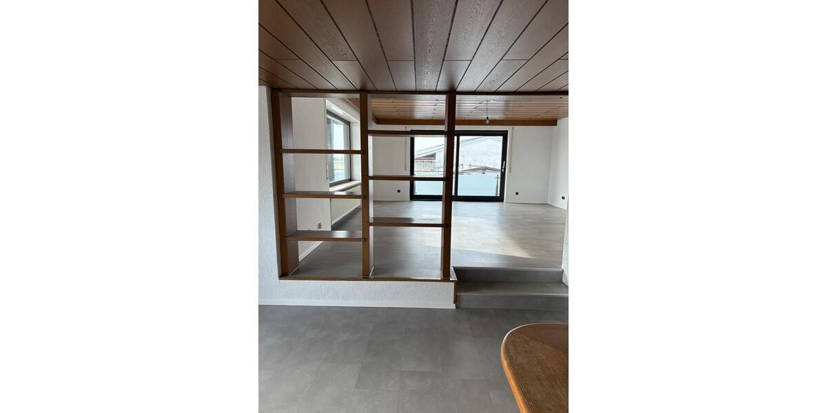 Etagenwohnung Schernfeld Birkhof - 4 Zimmer, 110 m&sup2;, 710&euro; | Angebot:25837743