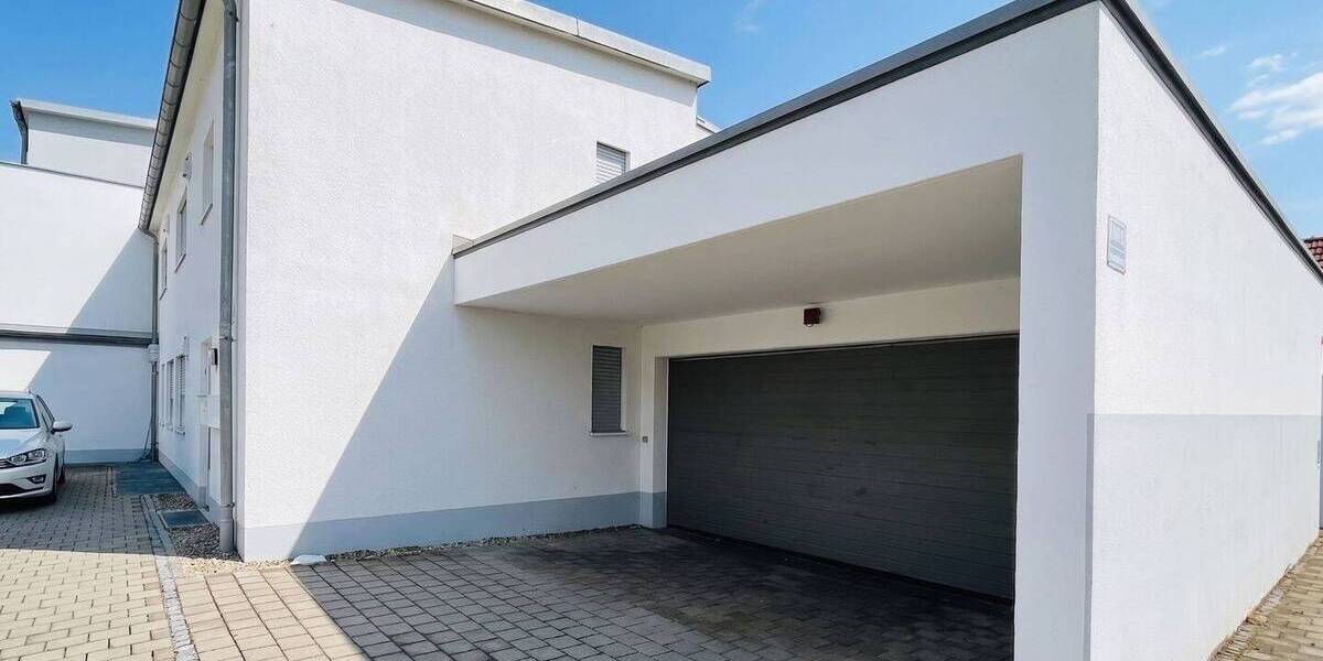 Garagen / Stellplätze Ingolstadt Friedrichshofen - 14.400&euro; | Angebot:26275038