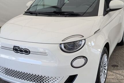 Fiat 500e 22.500 km 17.800 &euro; Langenmosen 86571